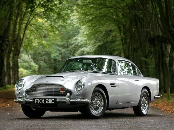 5 Reasons I Prefer A Classic Aston Martin