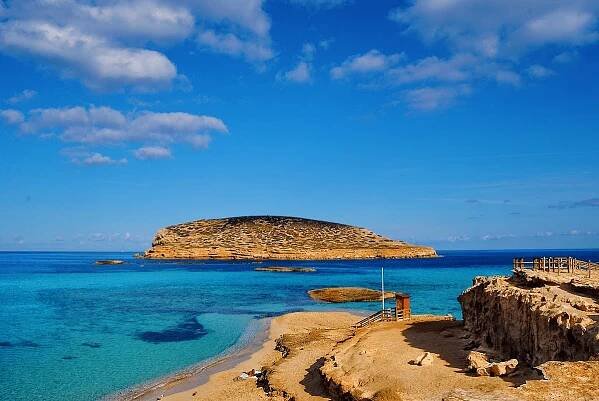 Experience Tranquility and Stunning Views at Cala Conte