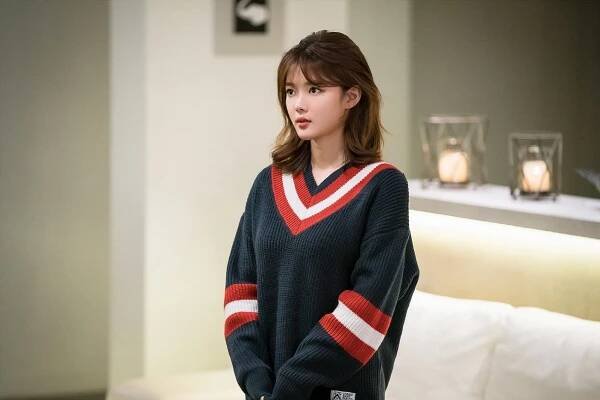 Yoo-jeong Kim - Ildan ddeugeobge cheongsohara - Fotosky