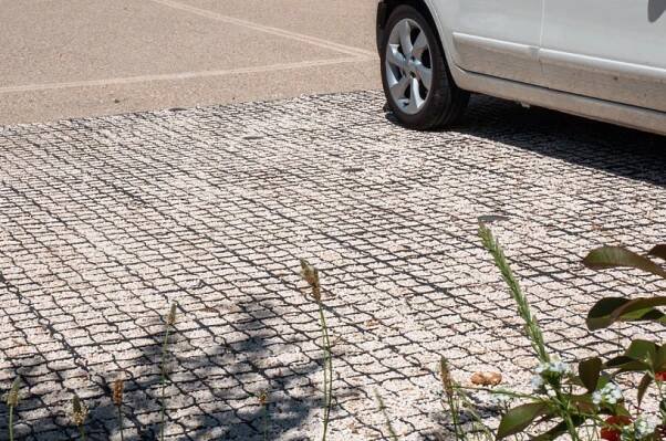 Realizace Marguerittes in Gard - ECORASTER.cz | zatravňovací a drenážní dlažba.cz