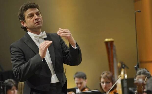 Filharmonie Hradec Králové má nového šéfdirigenta, Švýcara Kaspara Zehndera. A zahajuje svou 41. sezónu