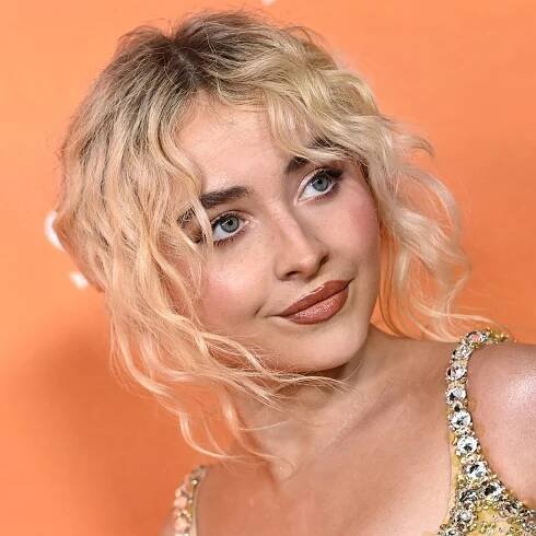 Sabrina Carpenter Just Revealed Her Naturally Curly Hair