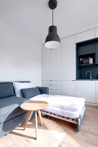 Byty 1+kk s balkónem – Veleslavín