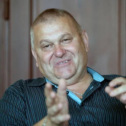 Hejtman Miloš Petera: Rád si popovídám s papouškem Amálkou
