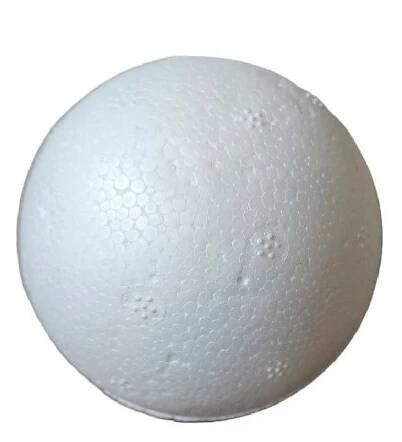 Polystyrenová koule k dalšímu tvoření o průměru 6cm.