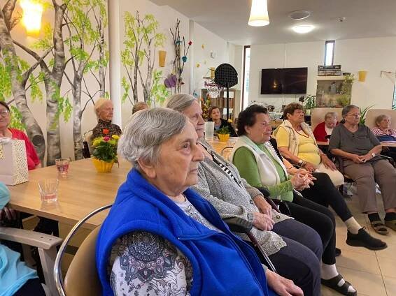 Květnová oslava narozenin v AH Sychrov | Alzheimer Home