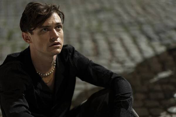 thomas-doherty-1-ec34b2319b87f0fb2af60eaa5bbd8e13.jpg
