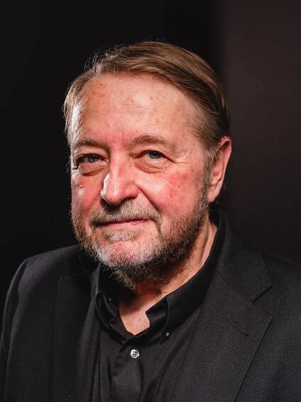 headshot of a man