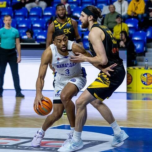 OBRAZEM: Liga mistrů v Opavě bavila. Drama pro Maccabi