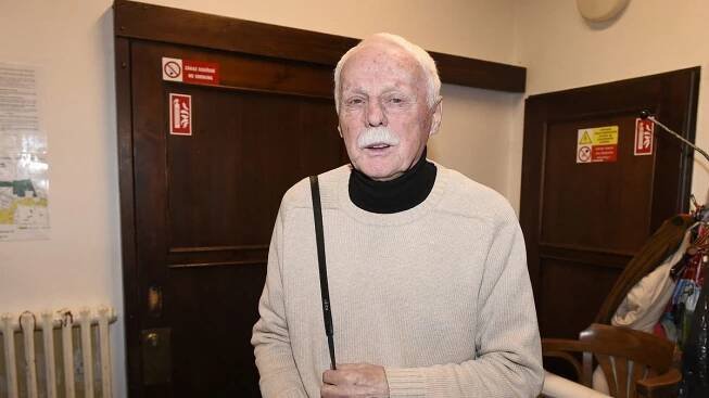 Vážný zdravotní problém a hubnutí: Představitel Jirsáka, čepičáře ze seriálu Bylo nás pět Petr Brukner (80) měl namále - Super.cz