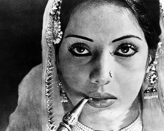 THE CHESS PLAYERS, (AKA SHATRANJ KE KHILARI), SHABANA AZMI, 1977.