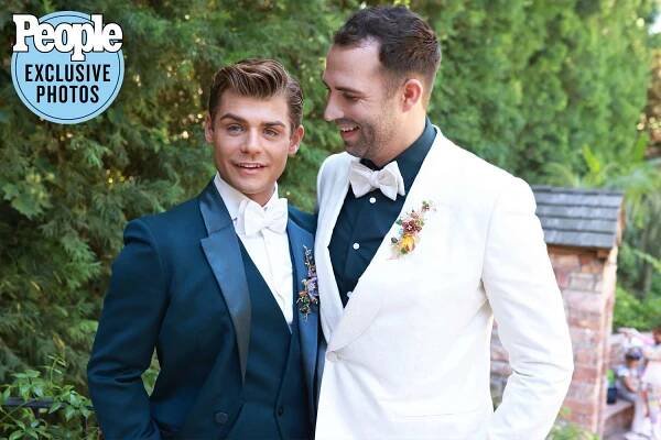 'Teen Beach Movie' 's Garrett Clayton Marries Blake Knight in 'Fairytale' Garden Party Wedding
