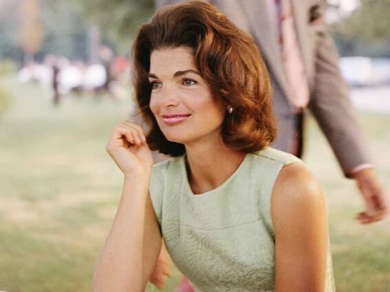 11 Things to Know About Jackie Onassis’s Beauty Routine