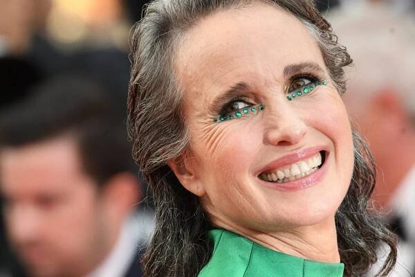 Andie MacDowell (64) je důkazem, že i v Hollywoodu se dá stárnout s grácií a bez plastik!
