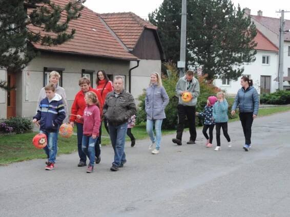 Lampiónový průvod - Oficiální stránky obce Býškovice