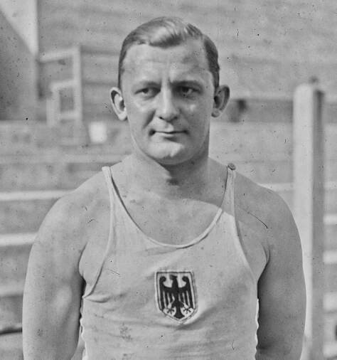 Gustav Frölich (Schwimmer)