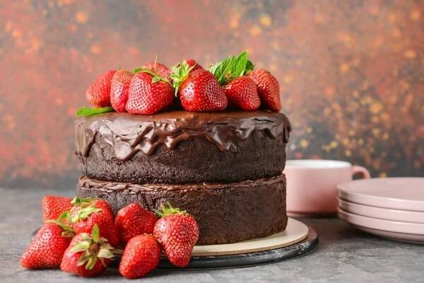 Čokoládový dort s jahodami – nejlepší recept na narozeninový dort - Vdenik.cz