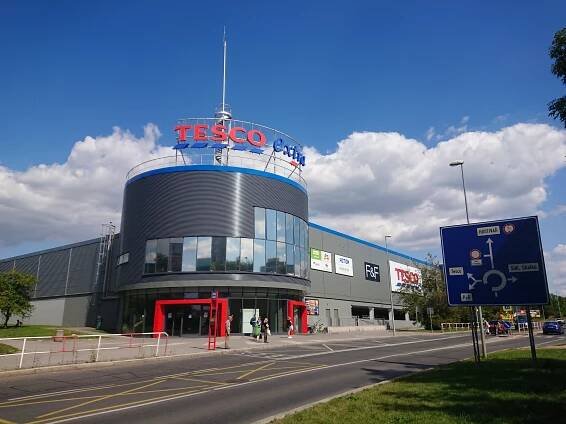 Tesco Extra v Praze na Skalce