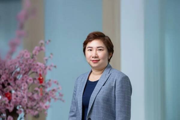 Photographic portrait of Thy Huynh