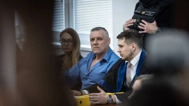 Mikuláš Černák na pojednávaní o podmienečnom prepustení 2.4.2025