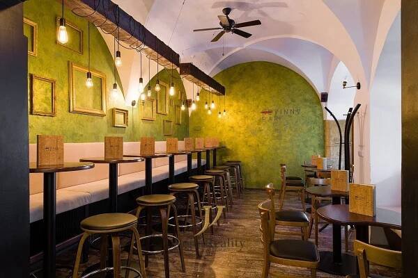 Pronájem, Bar , 53 m2 - Dolní náměstí, Olomouc | Reality.iDNES.cz 