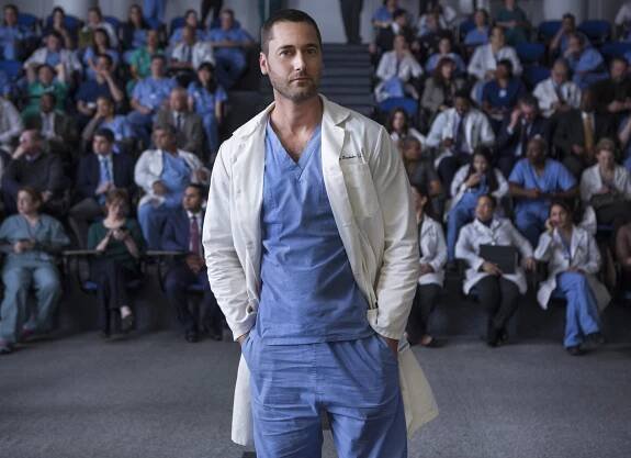 Nemocnice New Amsterdam - Pilotní díl (S01E01) (2018)