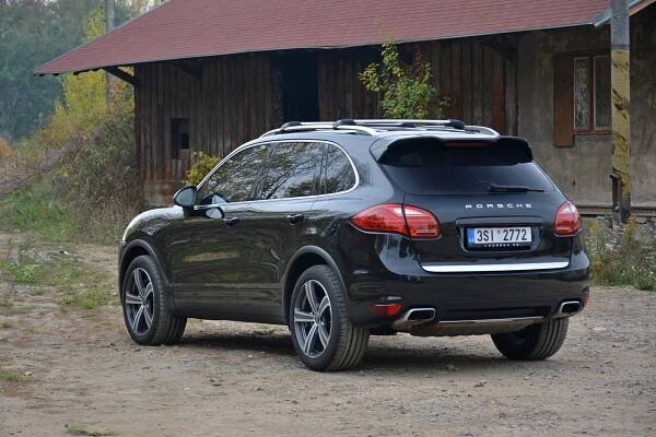 Test ojetiny: Porsche Cayenne je nejlepší luxusní SUV. Co musíte vědět, než si ho pořídíte?