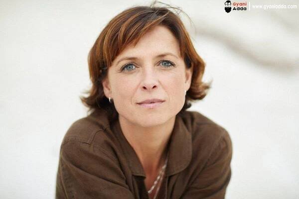 Julia Brendler Net Worth, Age, Height, Husband, Family 2025