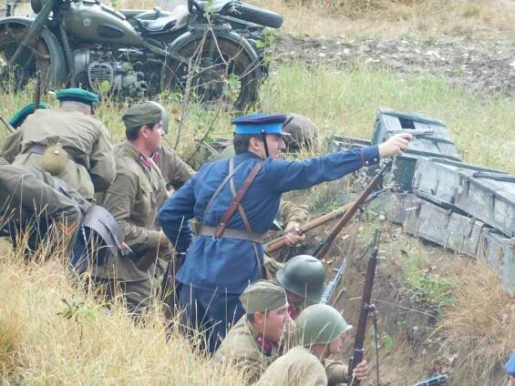 Manévry u Ořechova: Nadšenci předvedli epizody z válečných operací Barbarossa a Bagration