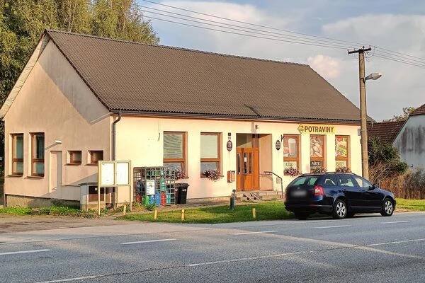 Hladov - obecní úřad foto 1