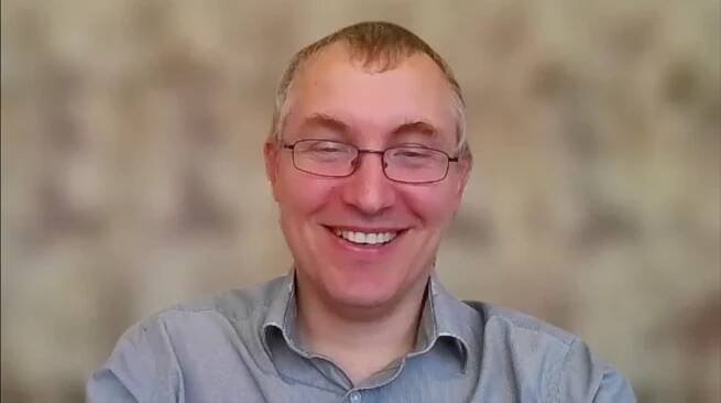 Dr James Chalmers