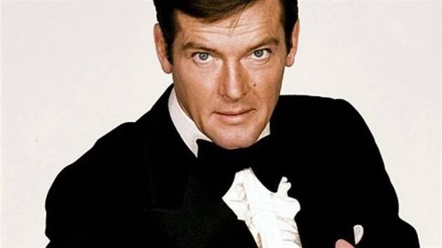 Roger Moore ve filmu Žít a nechat zemřít (1973)