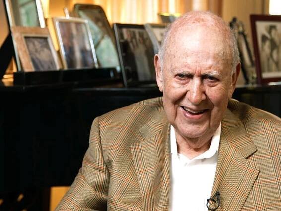 Carl Reiner Is Way Too Busy to Die