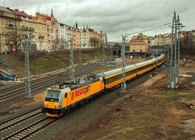 Žluté vlaky RegioJet: Jízdenky a jízdní řády
