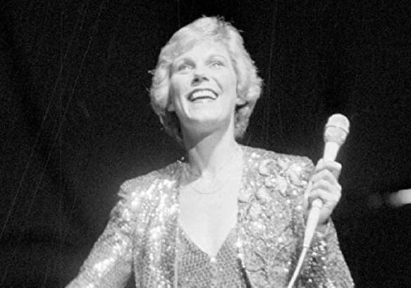 "Anne Murray Love Songs" album cover.