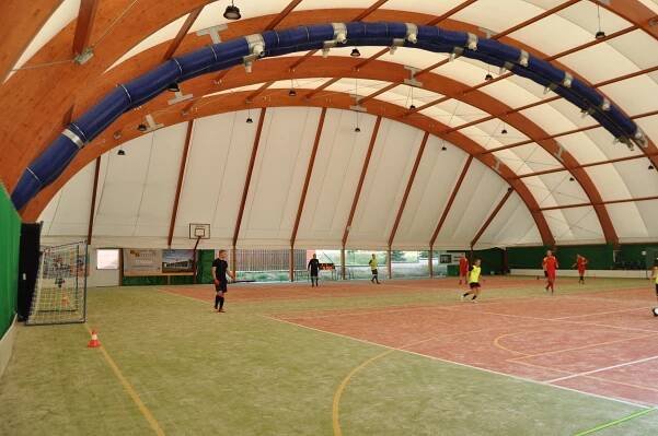 Foto – Sportovní a tenisová hala HOSTIVICE