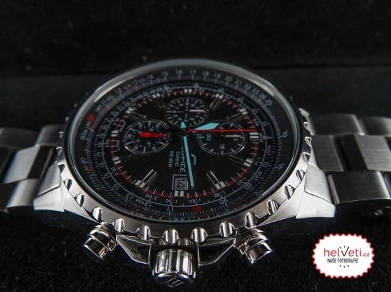 Casio Edifice EF-527D-1AVEF | Helveti.cz