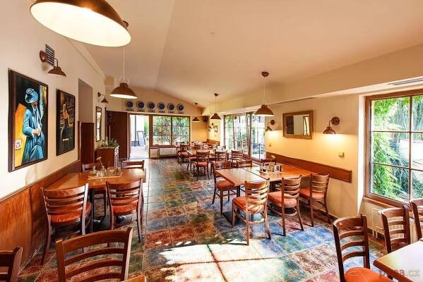 Restaurace a Penzion U Palečků Skuteč Exteriér fotografie