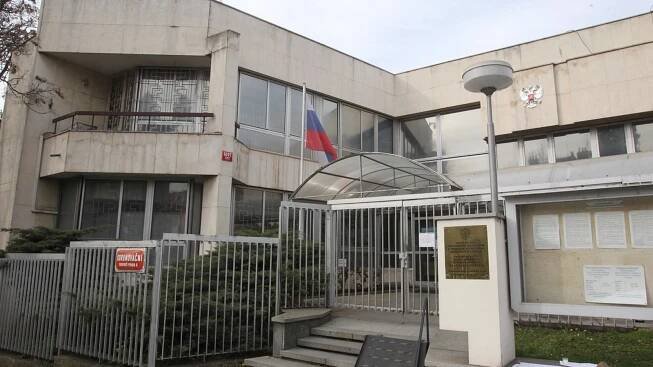 Ulice u ruské ambasády v Praze dostala nové jméno: Dotkne se změna Pražanů? – eXtra.cz