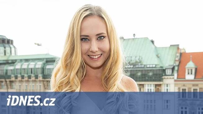 Denisa Grossová se ozvala po autonehodě a vyvrací zprávy bulváru - iDNES.cz