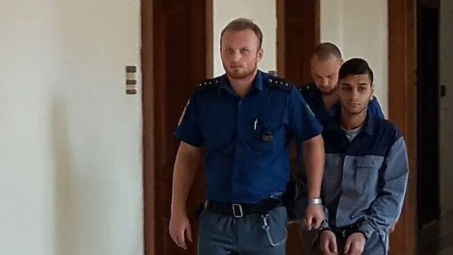 Lupič vzal mladíkovi boty, odsedí si za to 4,5 roku