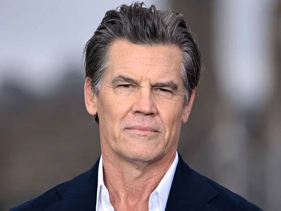 Josh Brolin's kitchen doesn't have upper cabinets – instead, he saves space using the decorative...