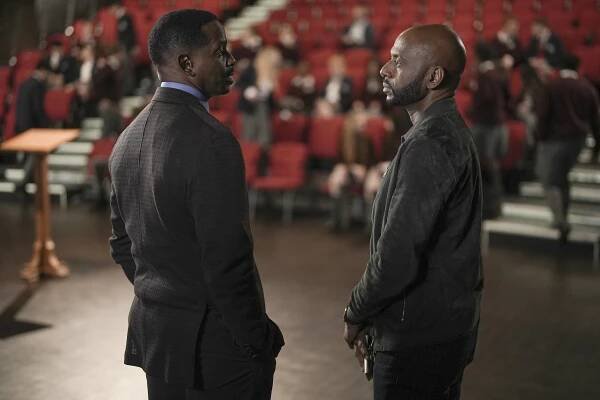 A Million Little Things - School Ties - Z filmu - Keith Robinson, Romany Malco