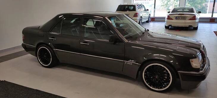Mercedes-Benz 124 E 500 AMG