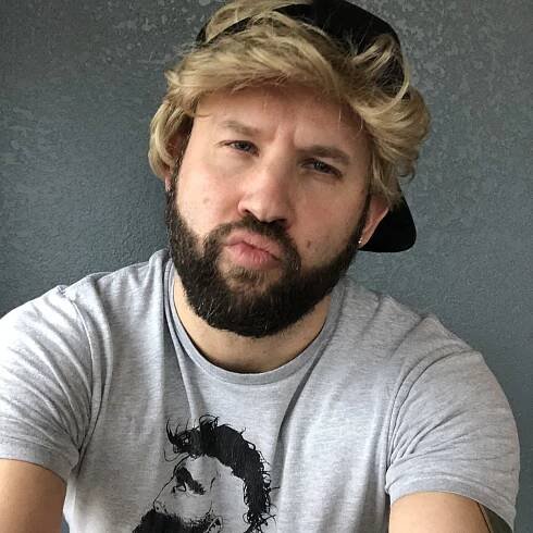 Logan Luke Tyler Tanner: Overcoming Nail Biting During a Pandemic