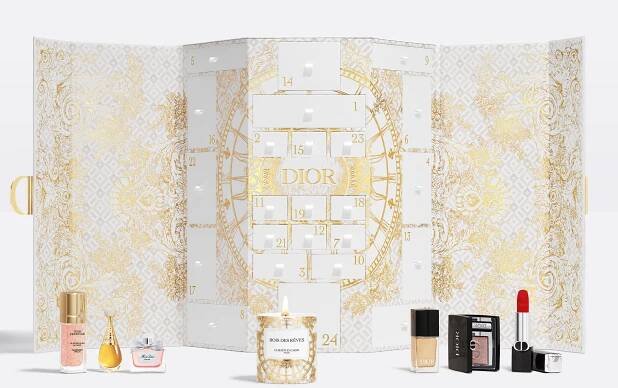 Nadělte si zasloužený luxus. Adventní kalendáře za desetitisíce ukrývají parfémy i make-up - Magazín módy a luxusu