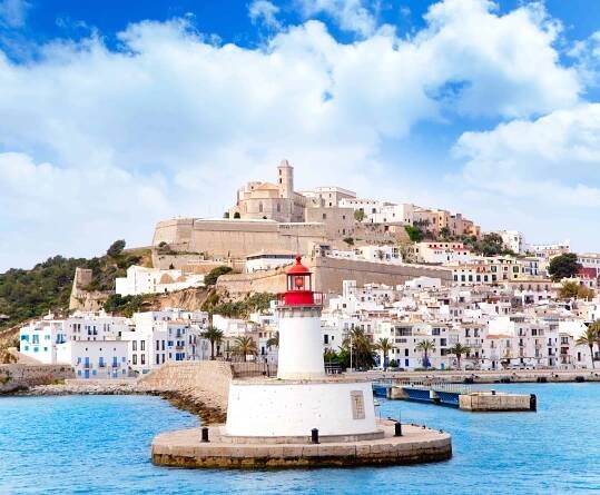 Města Eivissa ibiza od maják červený maják — Stock obrázek