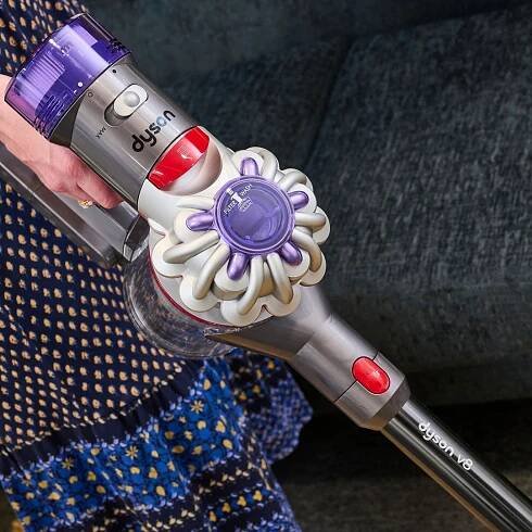 How to clean a Dyson cordless vacuum