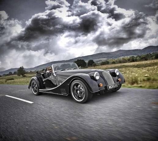 Britský Morgan připravuje hybridy a elektromobily