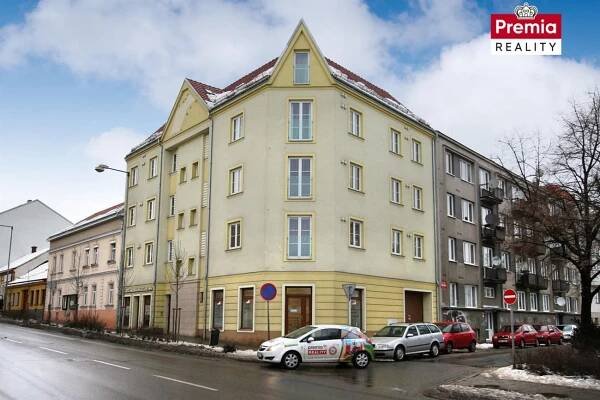 PREMIA Reality | Byt 1+kk k pronájmu | realitní kancelář